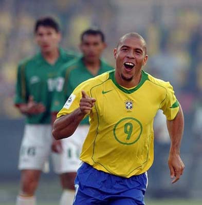  拜仁慕尼黑客场奏凯稳固德甲榜首位置